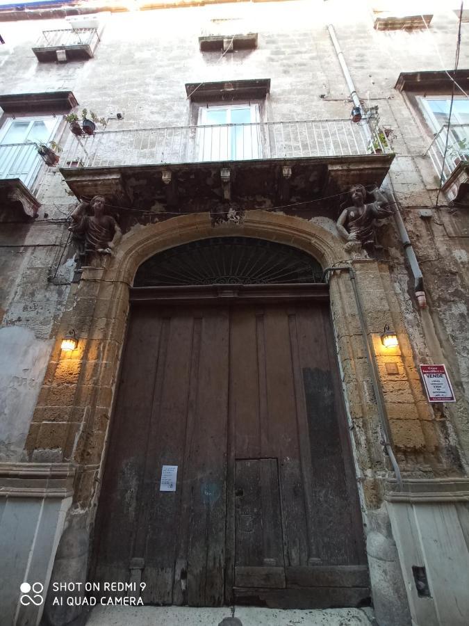 Palazzo Saraceno Apartment-Taras Taranto Eksteriør bilde
