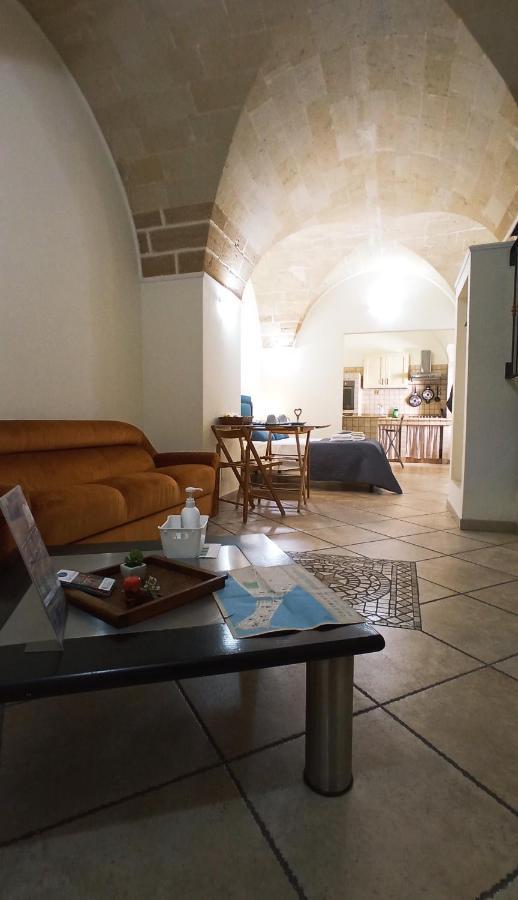 Palazzo Saraceno Apartment-Taras Taranto Eksteriør bilde