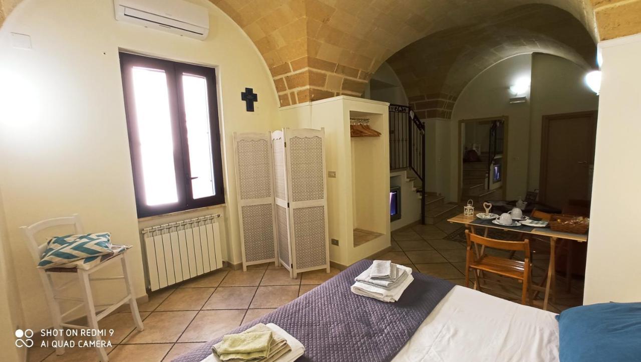 Palazzo Saraceno Apartment-Taras Taranto Eksteriør bilde