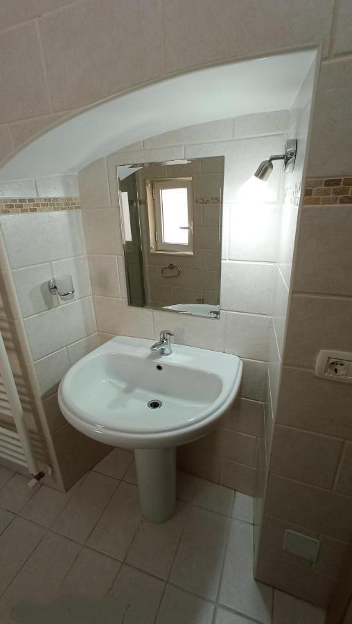 Palazzo Saraceno Apartment-Taras Taranto Eksteriør bilde