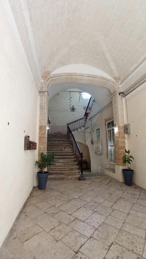 Palazzo Saraceno Apartment-Taras Taranto Eksteriør bilde